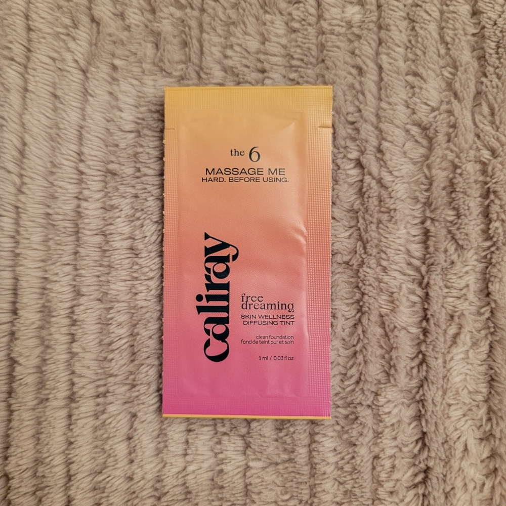 FREE with purchase // caliray Freedreaming Blurring Lightweight Skin Tint sample
